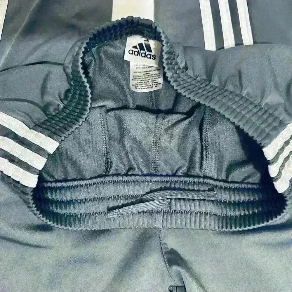 Adidas Iconic Tricot Jogger, Unisex Youth Size Large 14/16, Silver Gray